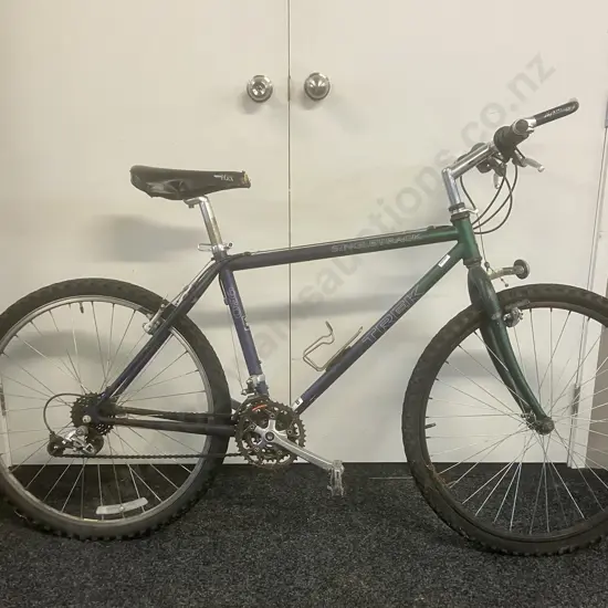 TREK Singletrack 930 Purple & Green Bike