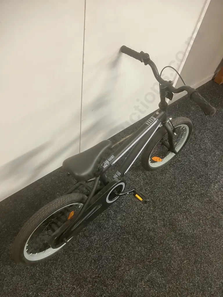 Kids Two Wheeler - Black Image 1++