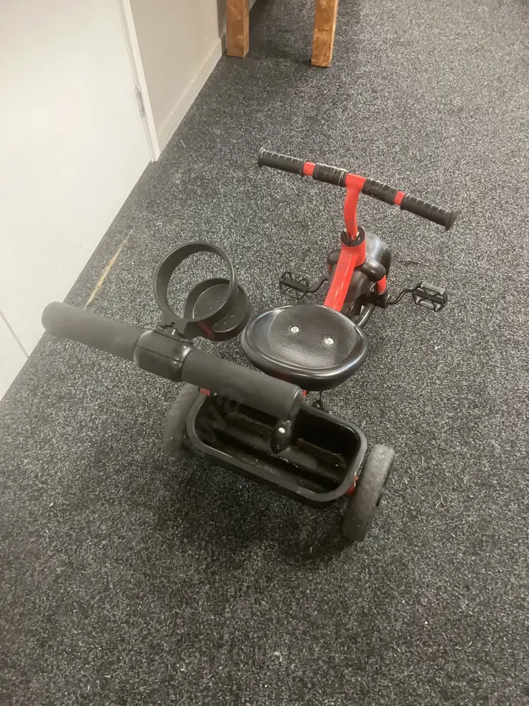 Kids Three Wheel Trike With Push Bar Image 1++