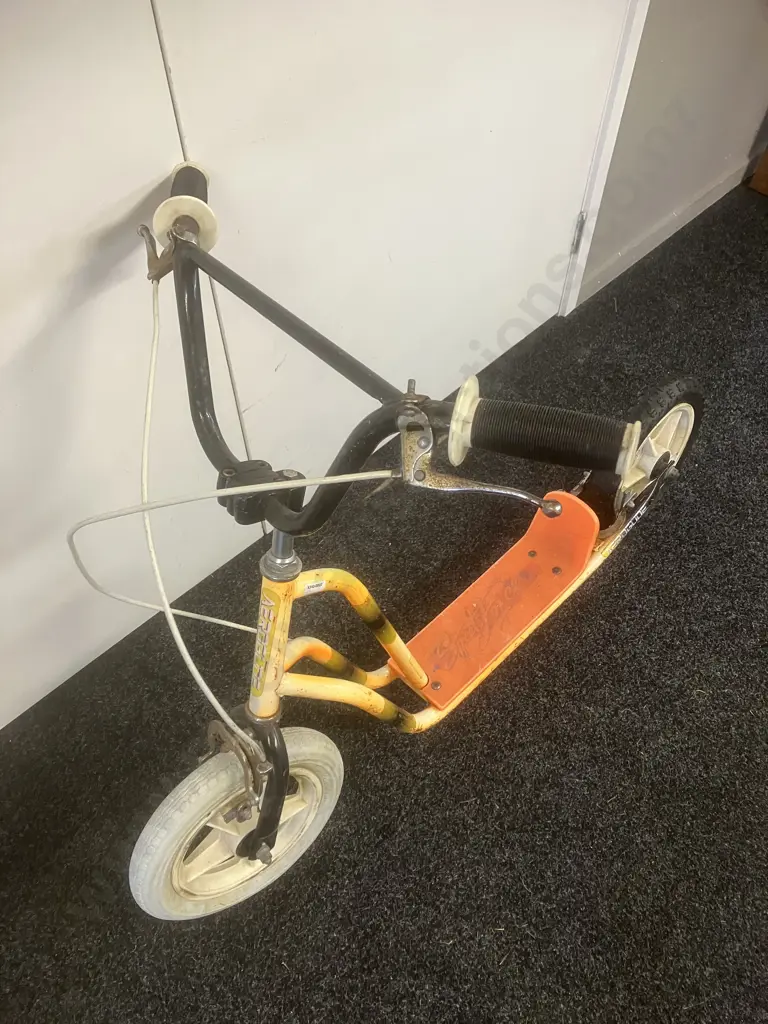 Aeroglide Street Force Large Wheel Scooter Image 1++