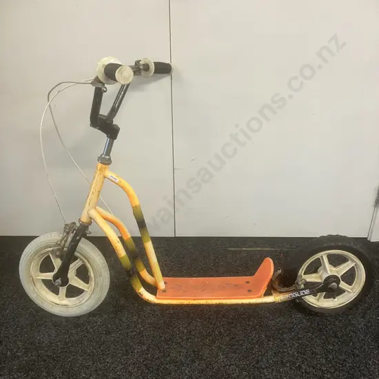 Aeroglide Street Force Large Wheel Scooter