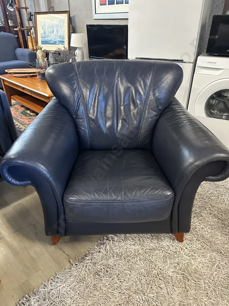 Pair Of Navy Leather Armchairs Rolled Arm Wooden Feet Image 1++