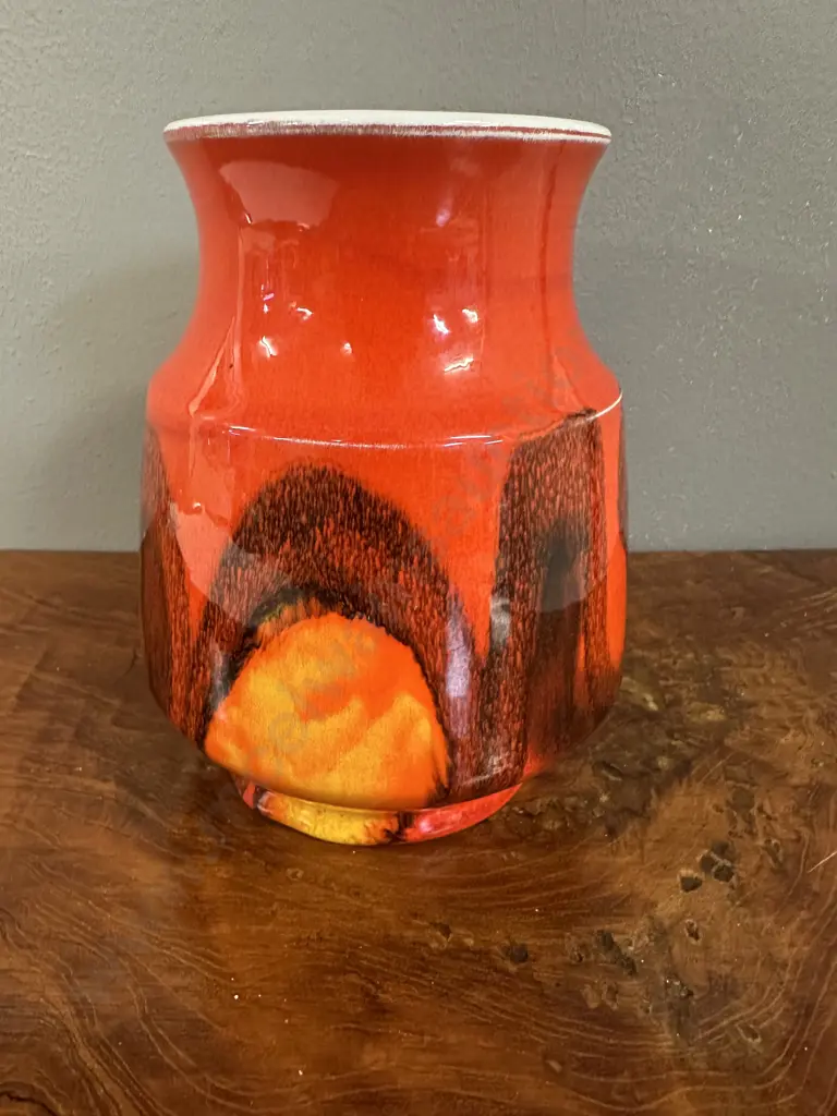 Poole Pottery Delphis Vase Signed Jeanette Spode Red Orange & Yellow Tones H13.5cm. Image 1++