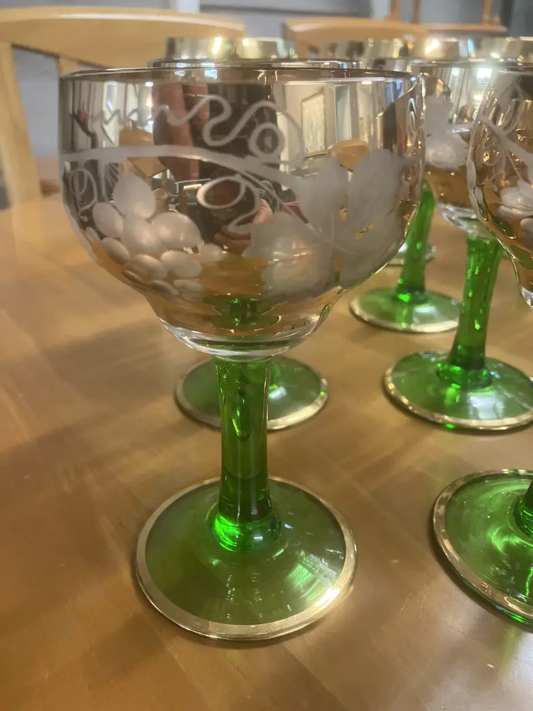 Stunning Mid-Century 24 Piece Glass Set - Gold Rim With Grapes & Leaves On Narrow Green Stem Image 1++