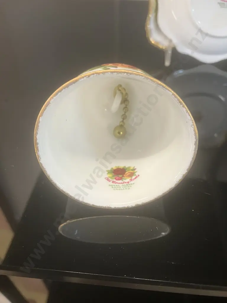 Royal Albert Old Country Roses Bone China Hand Bell, Pin Dish & Square Dish -  Made in England. 1962-1973 Image 1++