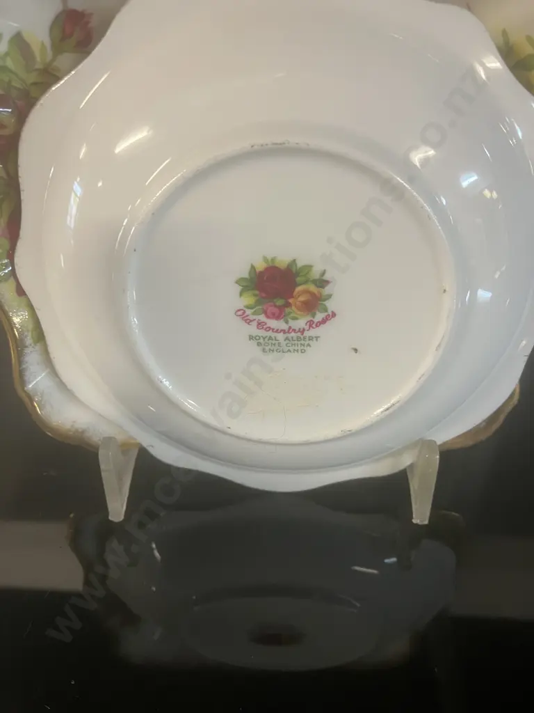 Royal Albert Old Country Roses Bone China Hand Bell, Pin Dish & Square Dish -  Made in England. 1962-1973 Image 1++