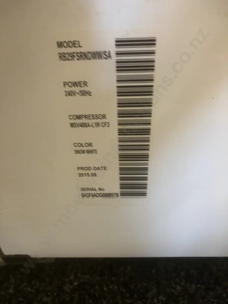 Samsung 290 Litre Fridge Freezer Model RB29FSRNDWW/SA Image 1++