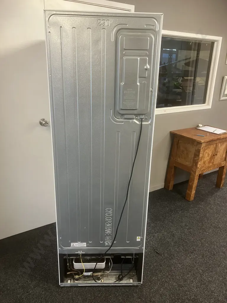 Samsung 290 Litre Fridge Freezer Model RB29FSRNDWW/SA Image 1++
