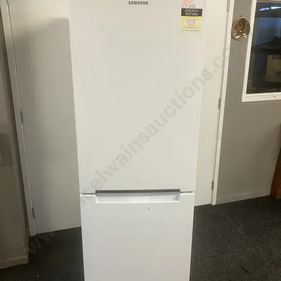 Samsung 290 Litre Fridge Freezer Model RB29FSRNDWW/SA