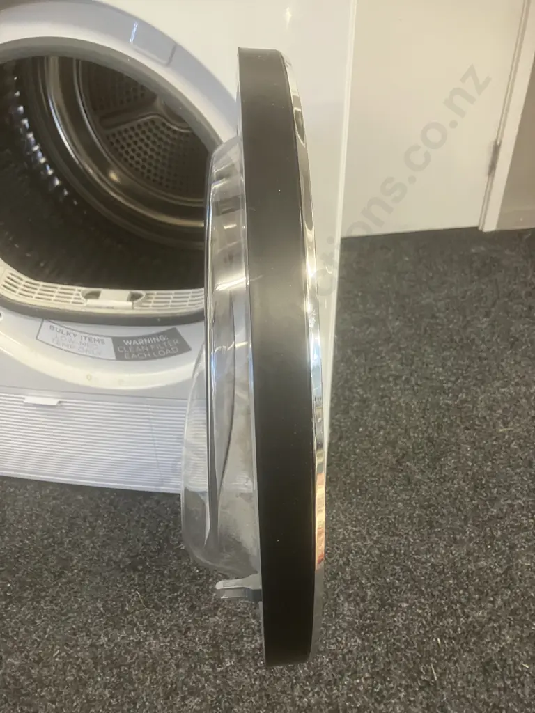 Fisher & Paykel 8kg Series 5 Condenser Dryer, Auto-Sensing, Rack Dry. Model DE8060P3) Image 1++