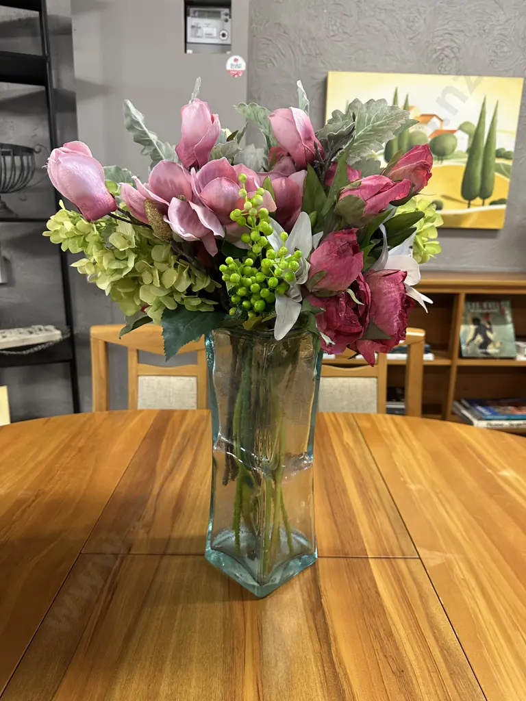 Large Glass Vase With Artificial Flowers  Image 1++