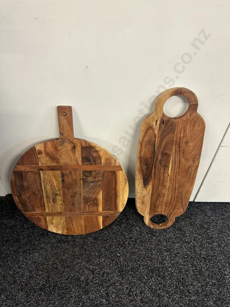 Round Paddle Serving Board & Footed Handled Serving Board Image 1++