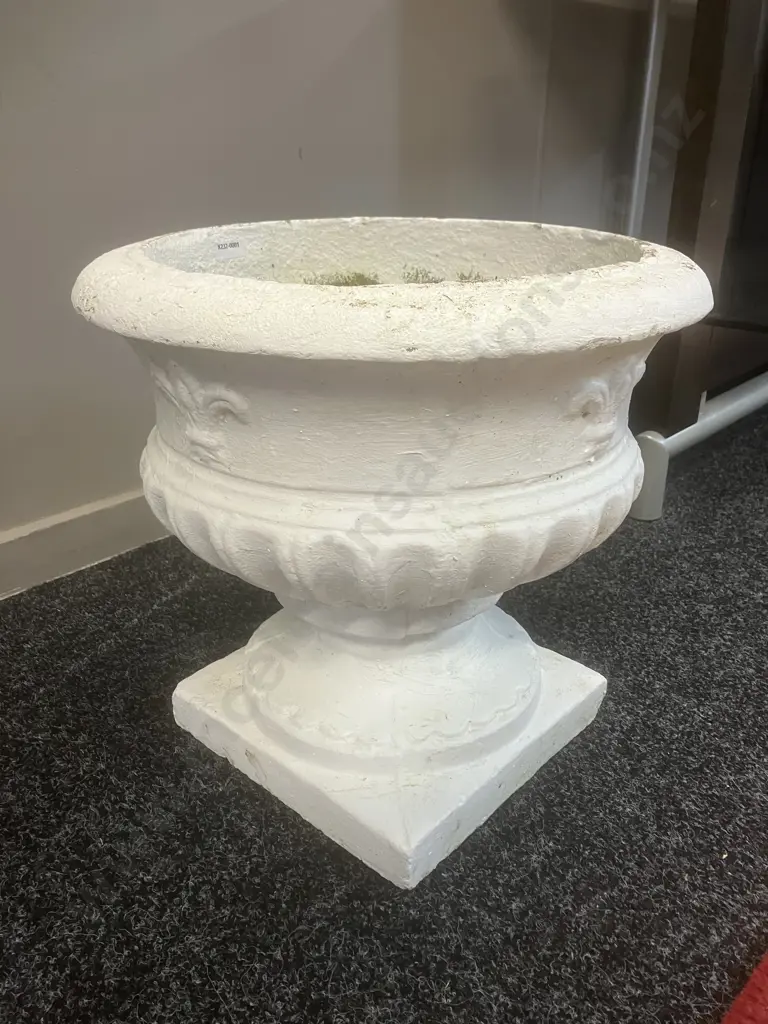 Vintage Concrete Garden Urn Painted White. 35 x 37cm Image 1++