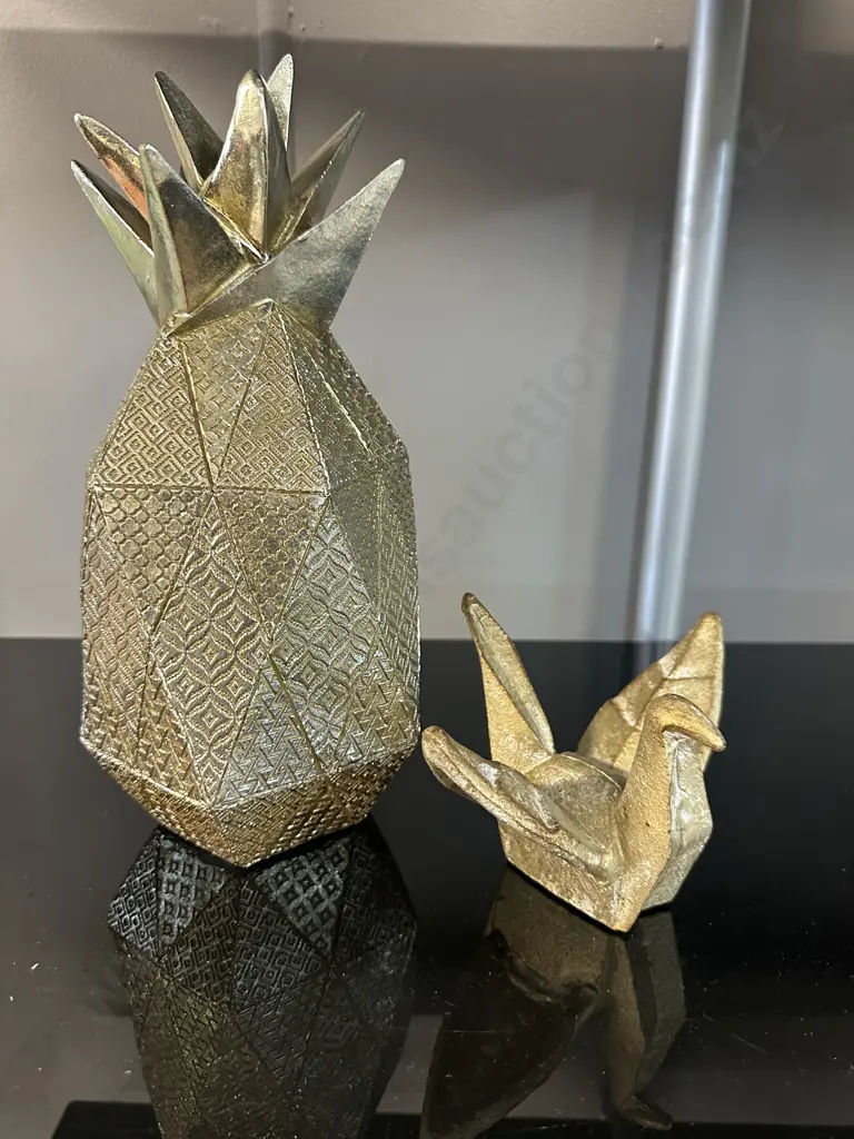 Decorative design republique Pineapple With Origami Bird Ornament Image 1++