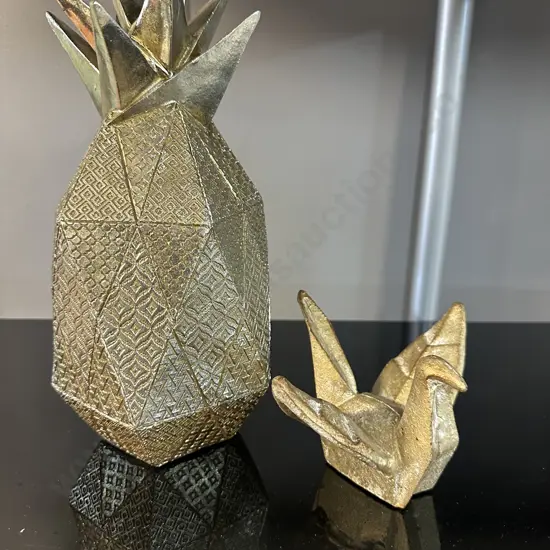 Decorative design republique Pineapple With Origami Bird Ornament