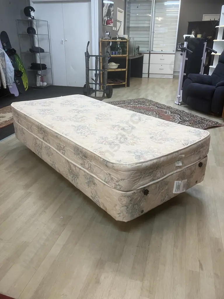 Tattersfield Olympic Silver Single Size Mattress & Base Image 1++
