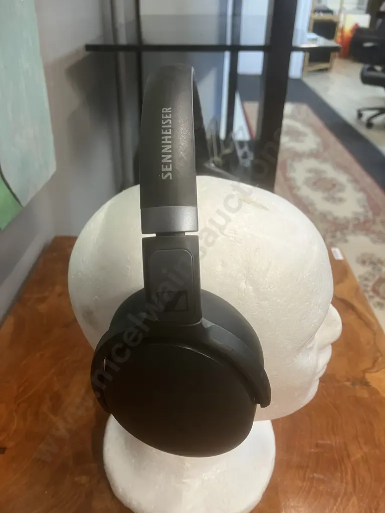 Sennheiser HD 4.40 Bluetooth Over Ear Wireless Headphones - Black Image 1++