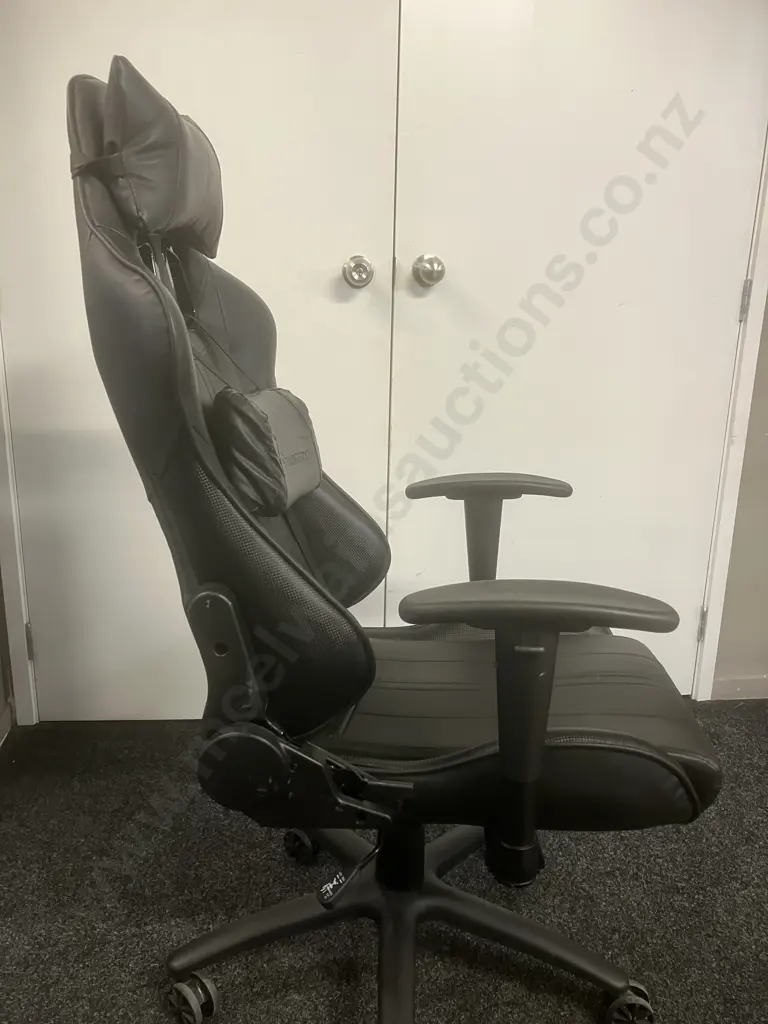 ThunderX3 Gaming Chair Image 1++