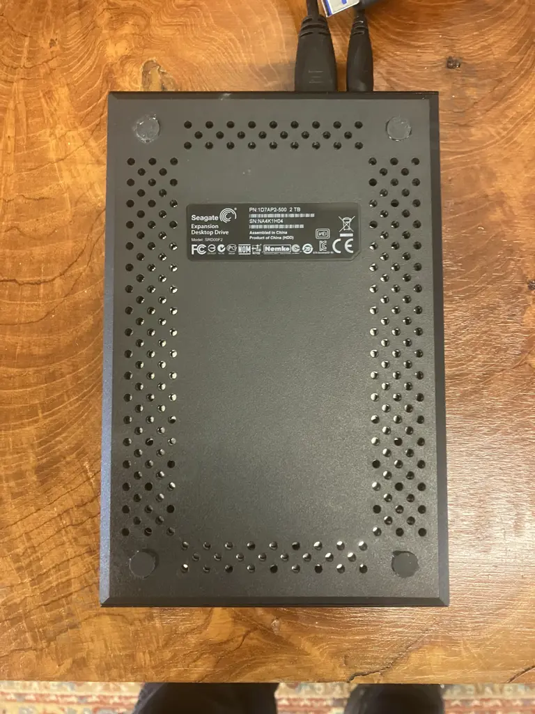Seagate Expansion Desktop Drive 2TB Model SRD00F2 - Black Image 1++