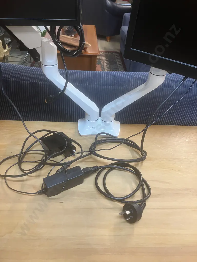 Samsung S24F350F 24" PLS Full HD Monitor & LG Monitor With Loctek Dual Gas Spring Monitor Mount Image 1++