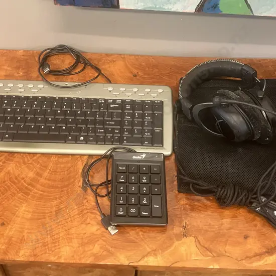 HyperX Gaming Headphones, Genius KU-0368 Keyboard & Genius Wired Numpad 110
