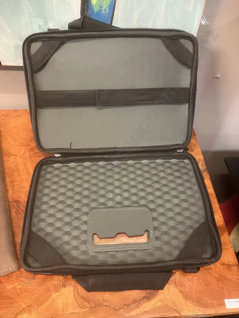 COAST Portfolio - Italian Leather, New Zealand Made With a NZSTEM Hard Shell Laptop Sleeve Image 1++