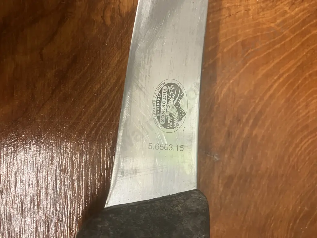 Victorinox Fibrox Curved Boning Knife 5.6503.15cm Black Handle Image 1++
