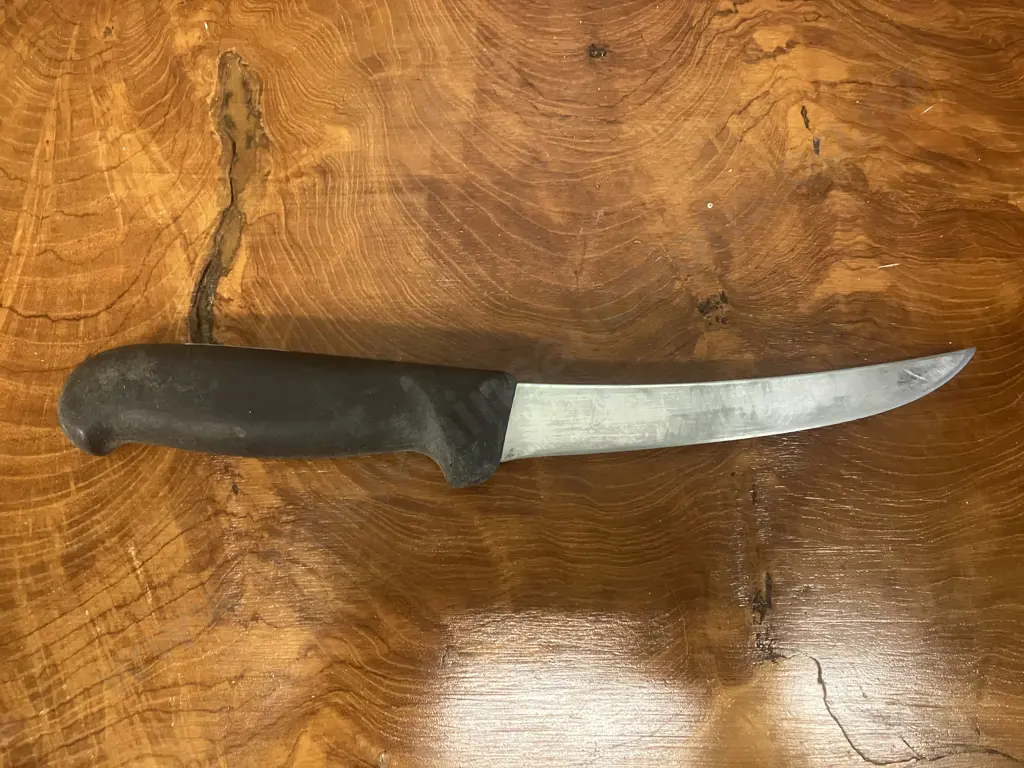Victorinox Fibrox Curved Boning Knife 5.6503.15cm Black Handle Image 1++