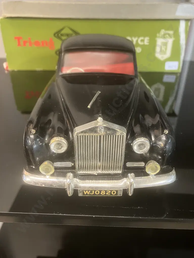 Tri-ang 'Rolls Royce Silver Cloud' 1/20 Scale Minic Electric Model M.013, c1950s. Original Box (As Found) Image 1++