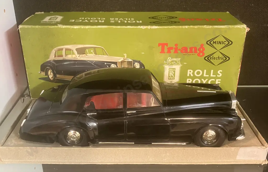 Tri-ang 'Rolls Royce Silver Cloud' 1/20 Scale Minic Electric Model M.013, c1950s. Original Box (As Found) Image 1++