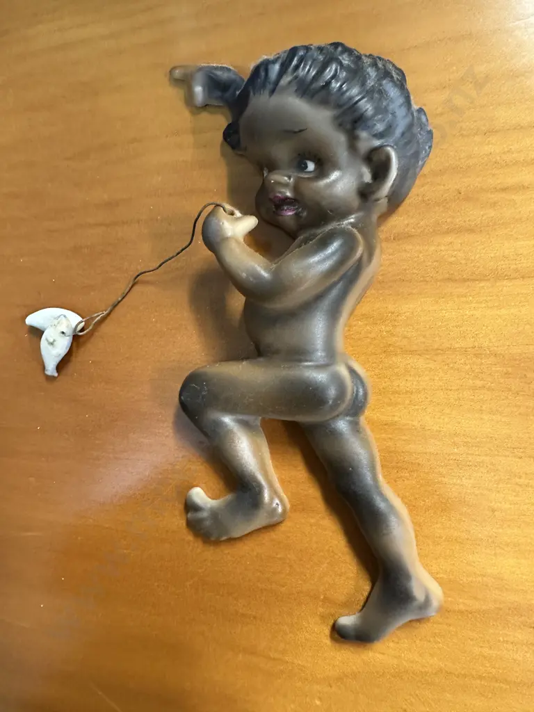 Vintage Australian Brownie Downing Wall Plaque Indigenous Child Signed H19cm. Image 1++