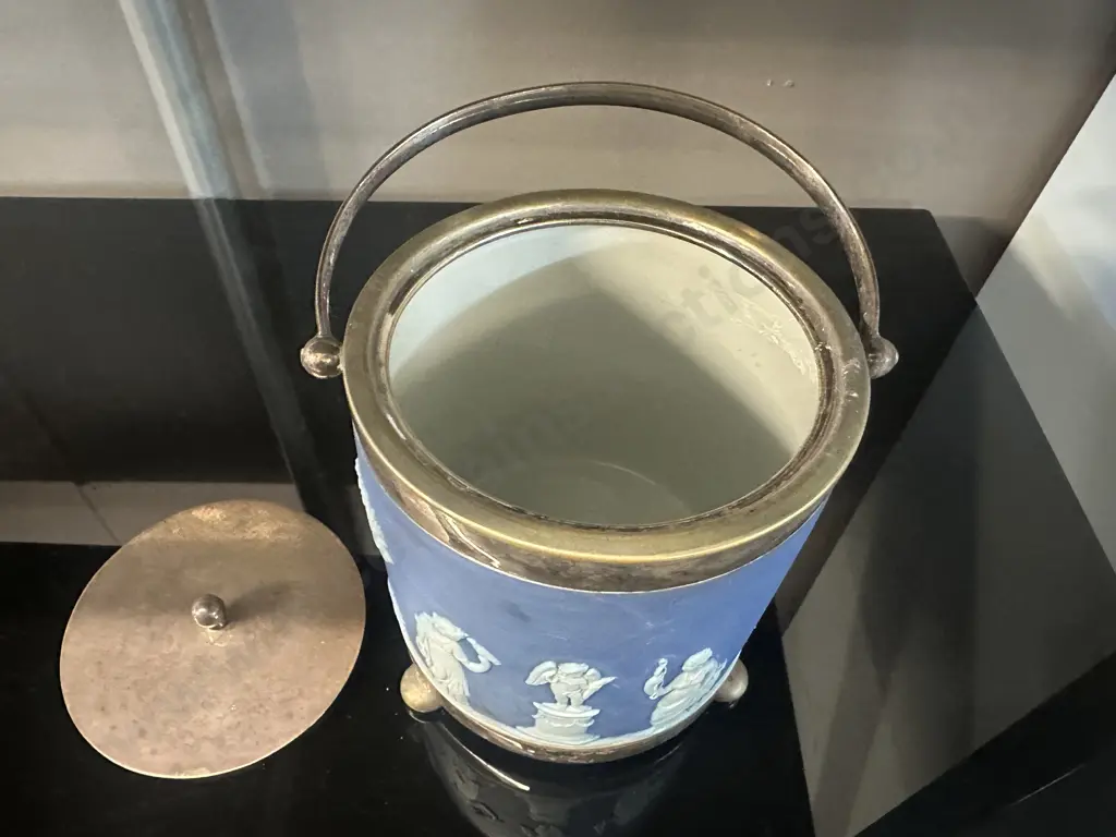 Vintage Wedgwood Jasperware Blue Biscuit Barrel Jar With Silver Plated Mounts Image 1++