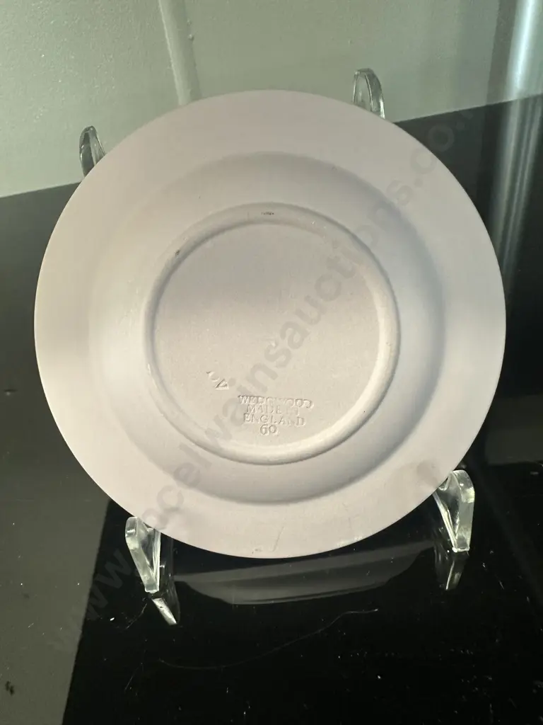 Rare Vintage Wedgwood Jasperware Lilac Dish Cherub Detail Diam11cm. Image 1++