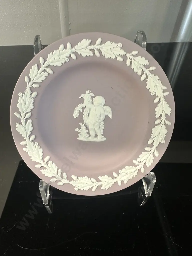 Rare Vintage Wedgwood Jasperware Lilac Dish Cherub Detail Diam11cm. Image 1++