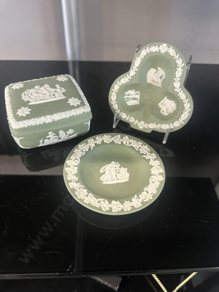 Vintage Sage Green Jasperware Lidded Trinket Box & Pin Dishes Image 1++