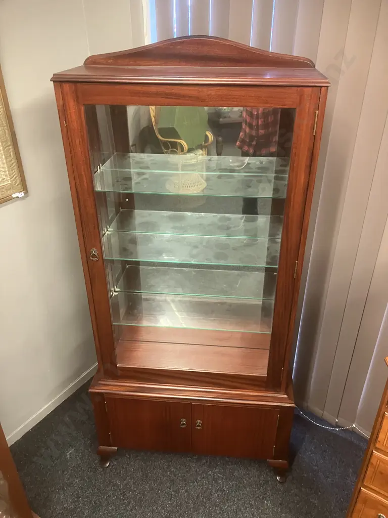 Queen Anne Style Glass Door Display Cabinet, Mirror Back, 3 Glass Shelves, 2 Doors In Base, Cab Legs. H179 W76 D31cm Image 1++