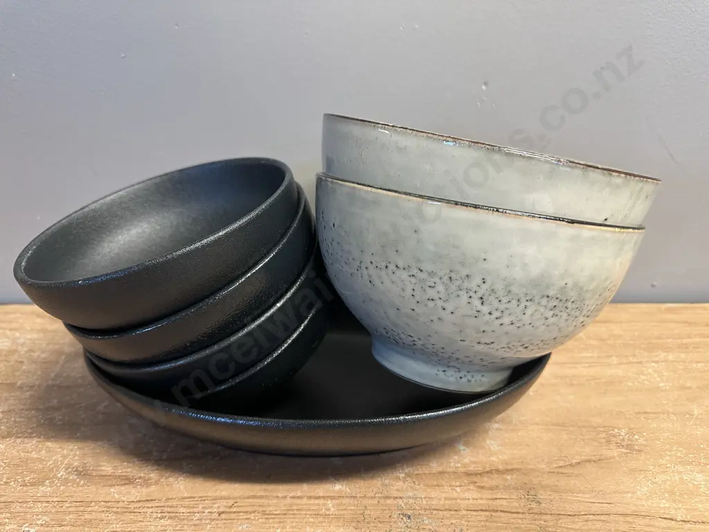 Maxwell Willams Cavar Porcelain Bowls & 2x Cream Bowls Image 1++