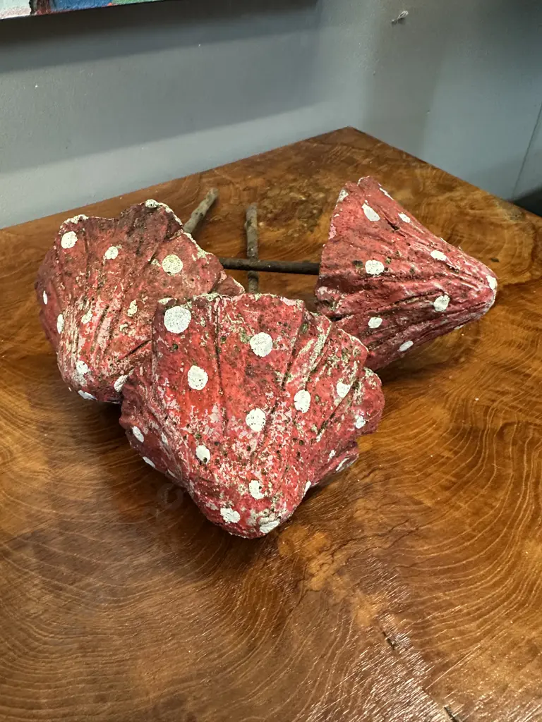 Vintage Toadstools Garden Ornaments Red & White x3 Image 1++
