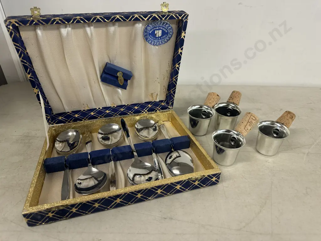 Vintage Epns Desert Spoons & Nip Pourers X4 Image 1++