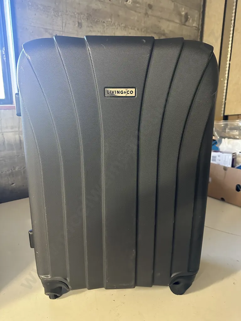 Living & Co Travel Case With Umbrellas, Travel Rug Etc Image 1++