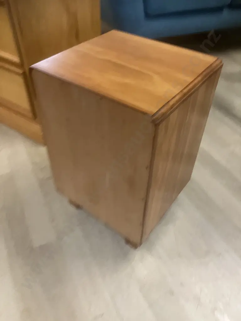 Small Rimu Single Door Bedside Cabinet. H46 D30.5cm Image 1++