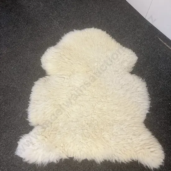 BOWRON Sheepskin. L95cm