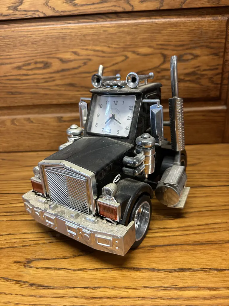 Big Rig Alarm Clock Image 1++