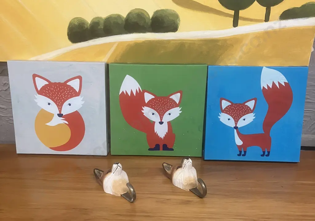 Wildlife Garden Hand-Carved Red Fox Wall Hooks, Pair of. With Three 20 x 20cm Fox Prints on Canvas Image 1++