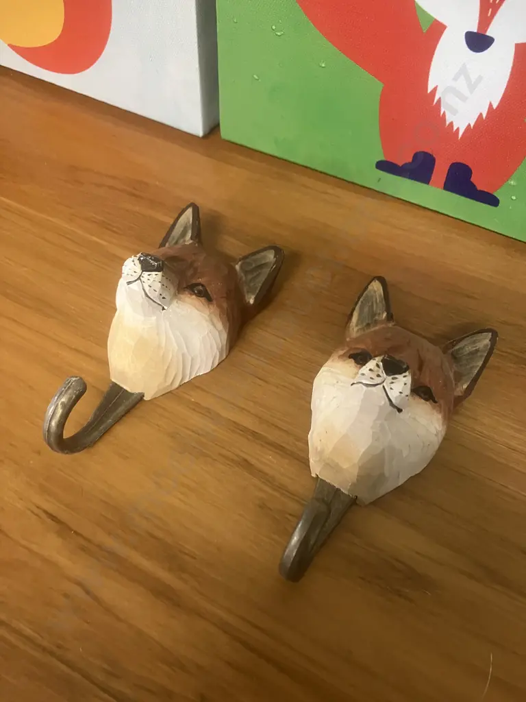 Wildlife Garden Hand-Carved Red Fox Wall Hooks, Pair of. With Three 20 x 20cm Fox Prints on Canvas Image 1++