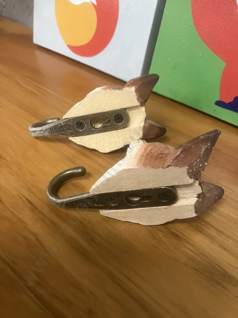 Wildlife Garden Hand-Carved Red Fox Wall Hooks, Pair of. With Three 20 x 20cm Fox Prints on Canvas Image 1++
