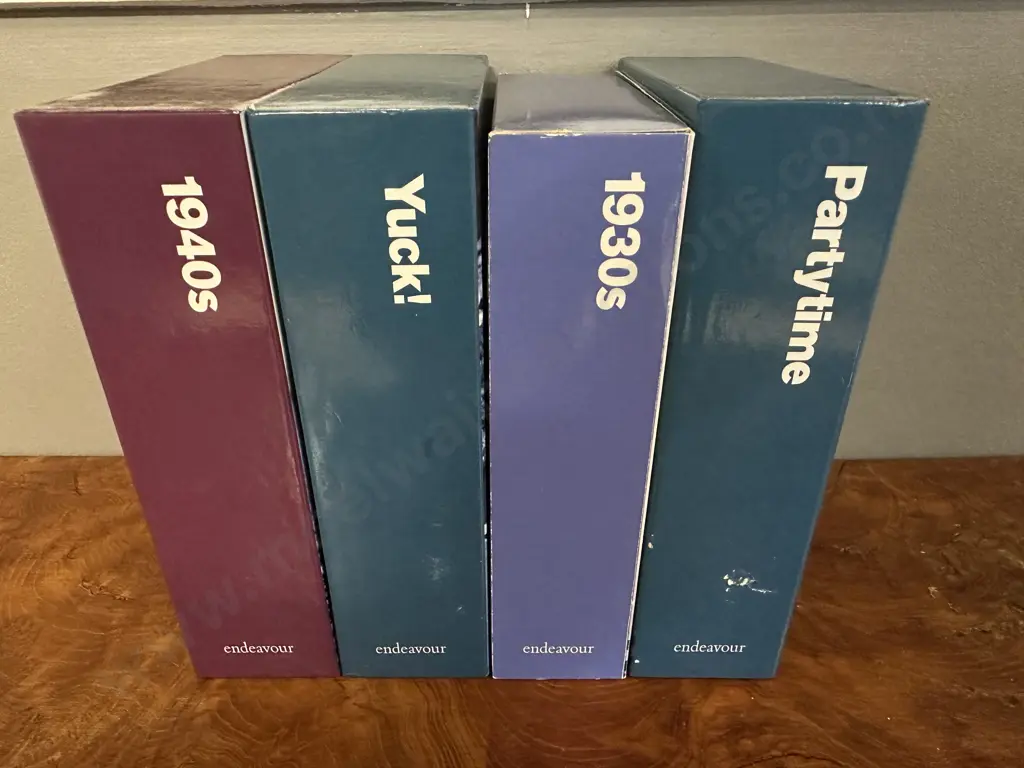 Boxed Greeting Cards x4 Image 1++
