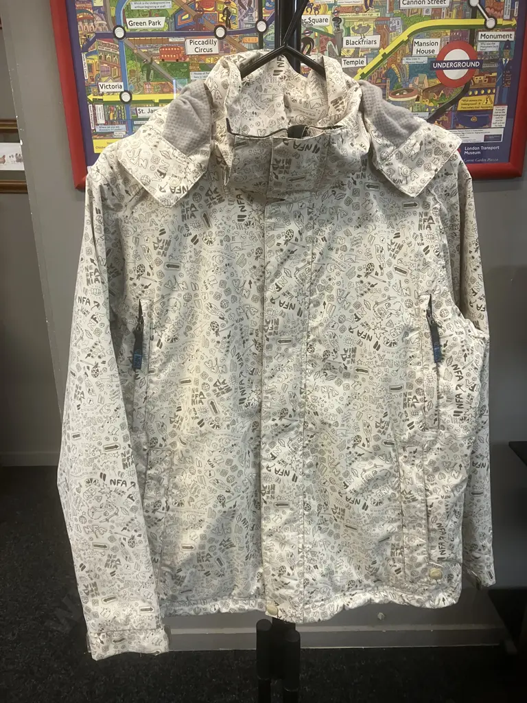 NFA Storm Snowboard Jacket Womans Size M Image 1++