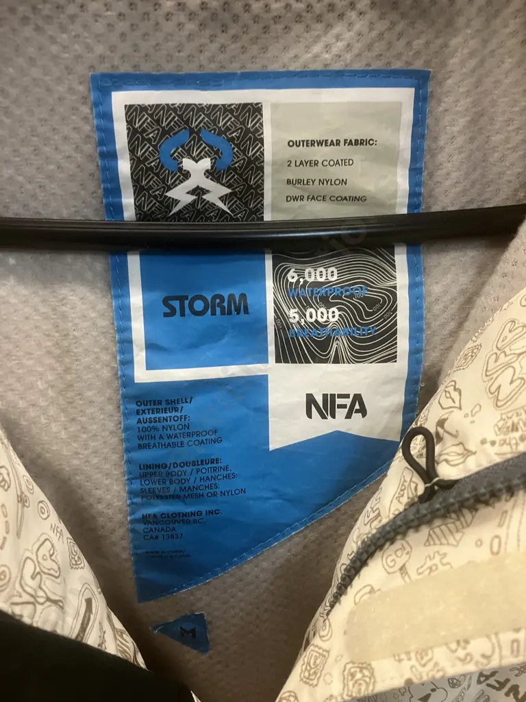 NFA Storm Snowboard Jacket Womans Size M Image 1++