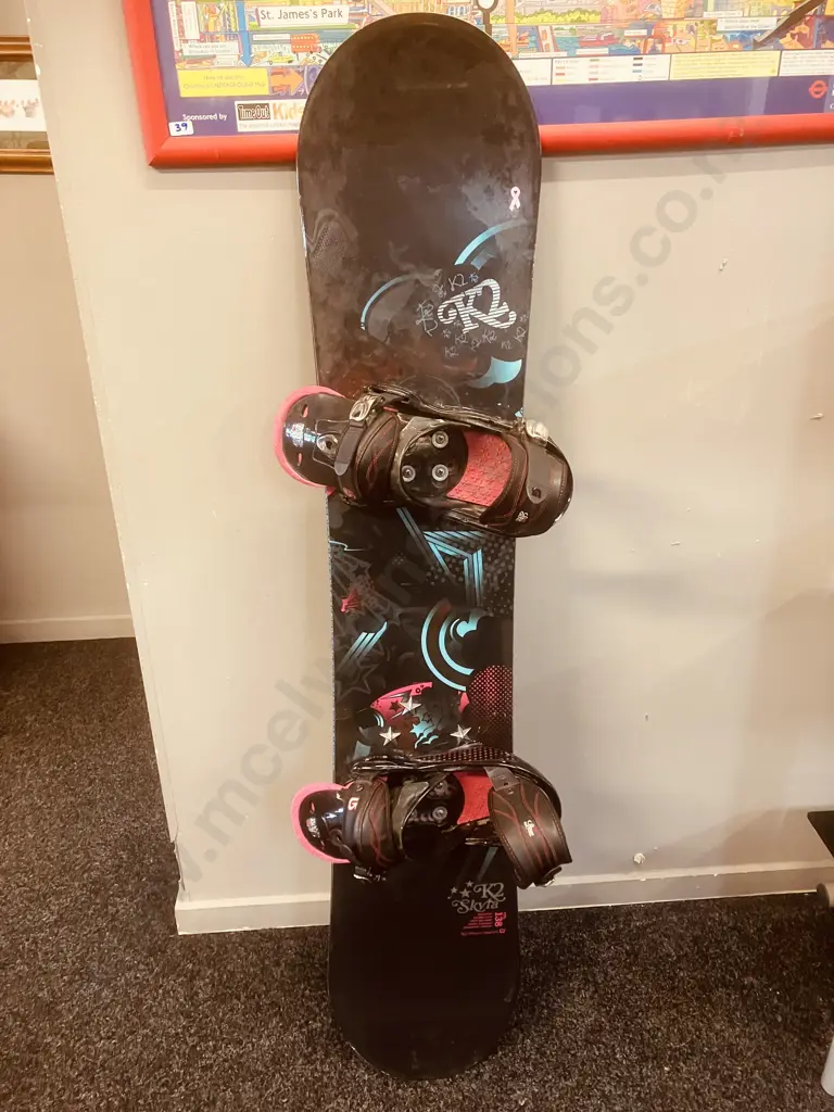 K2 Skyla Womans Snowboard 139cm With Burton Lexa Bindings Image 1++